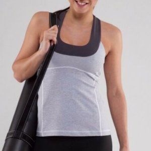 Lululemon Scoop Neck Racerback Tank in Grey/White (Size 6)